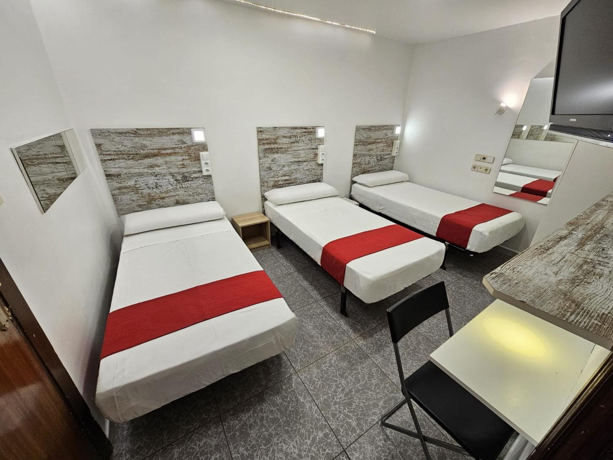 Hostal Las Vegas Мадрид Экстерьер фото