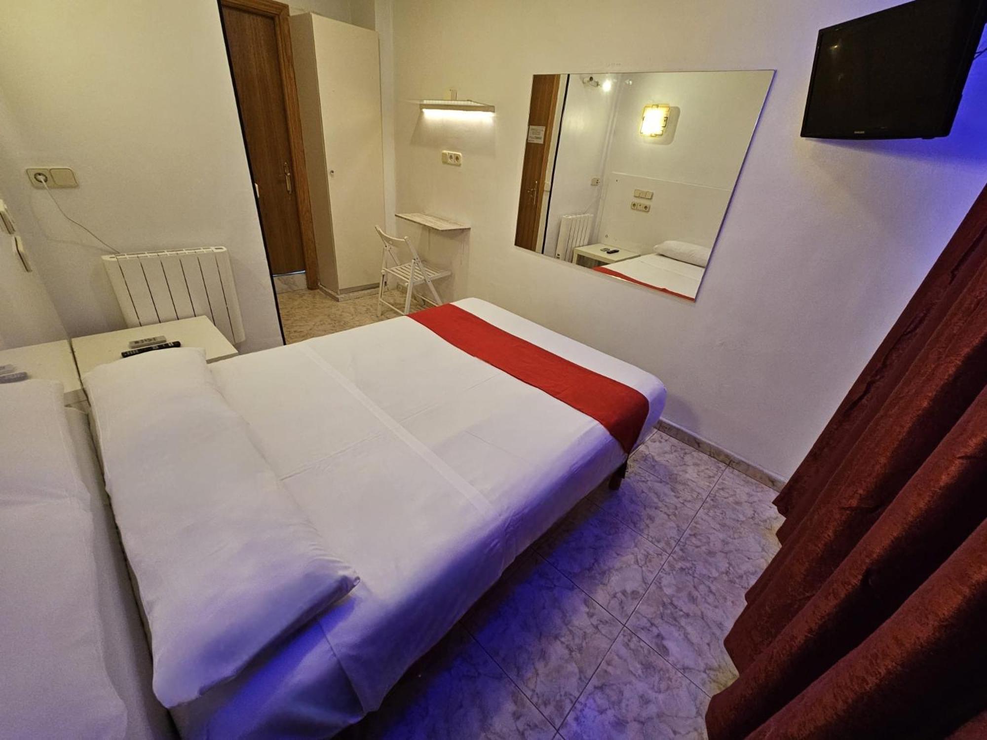 Hostal Las Vegas Мадрид Экстерьер фото