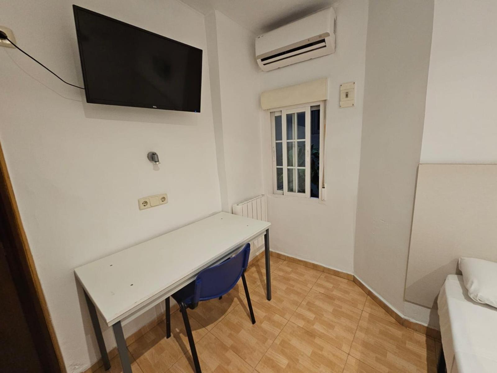 Hostal Las Vegas Мадрид Экстерьер фото