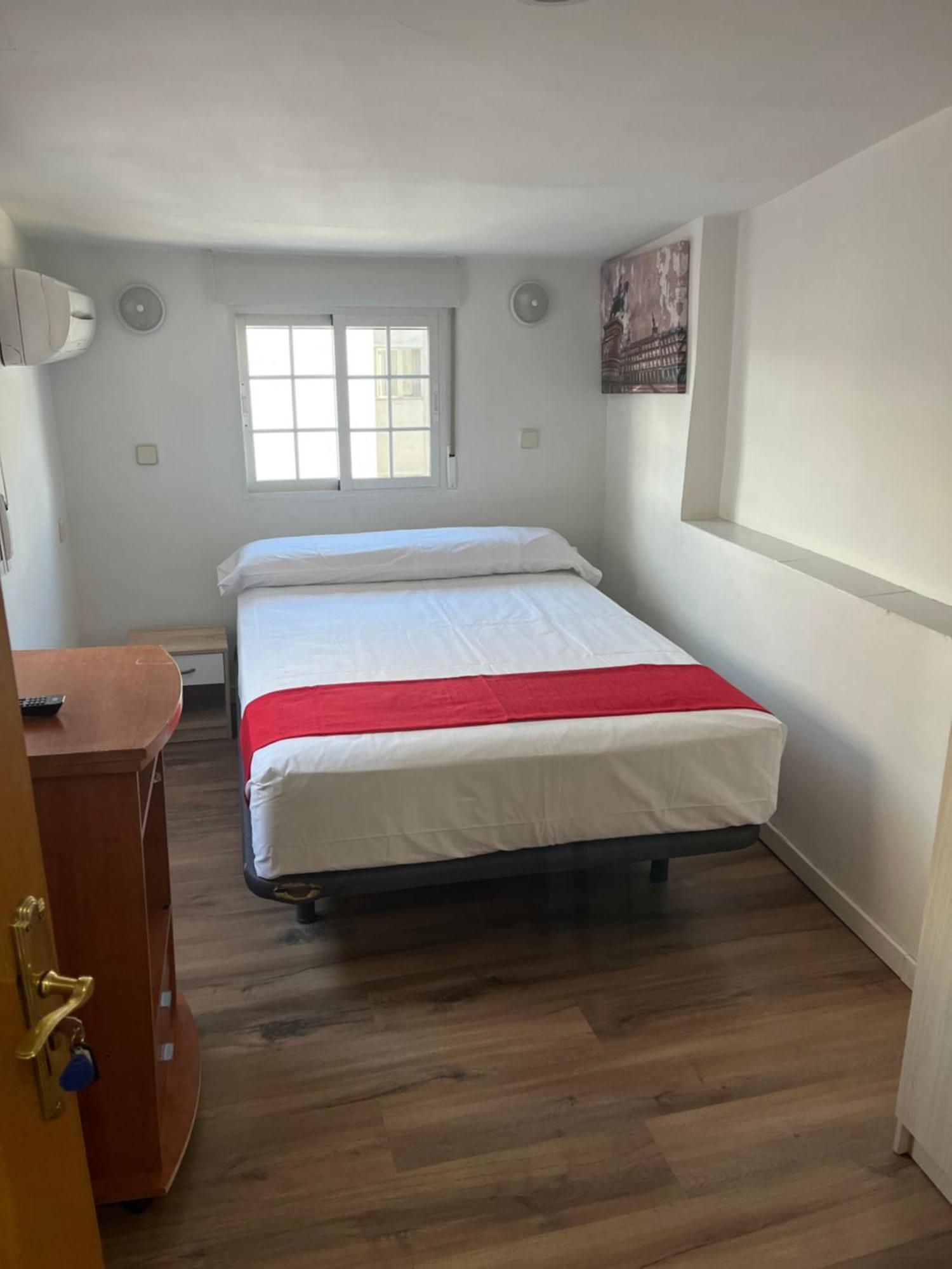 Hostal Las Vegas Мадрид Экстерьер фото